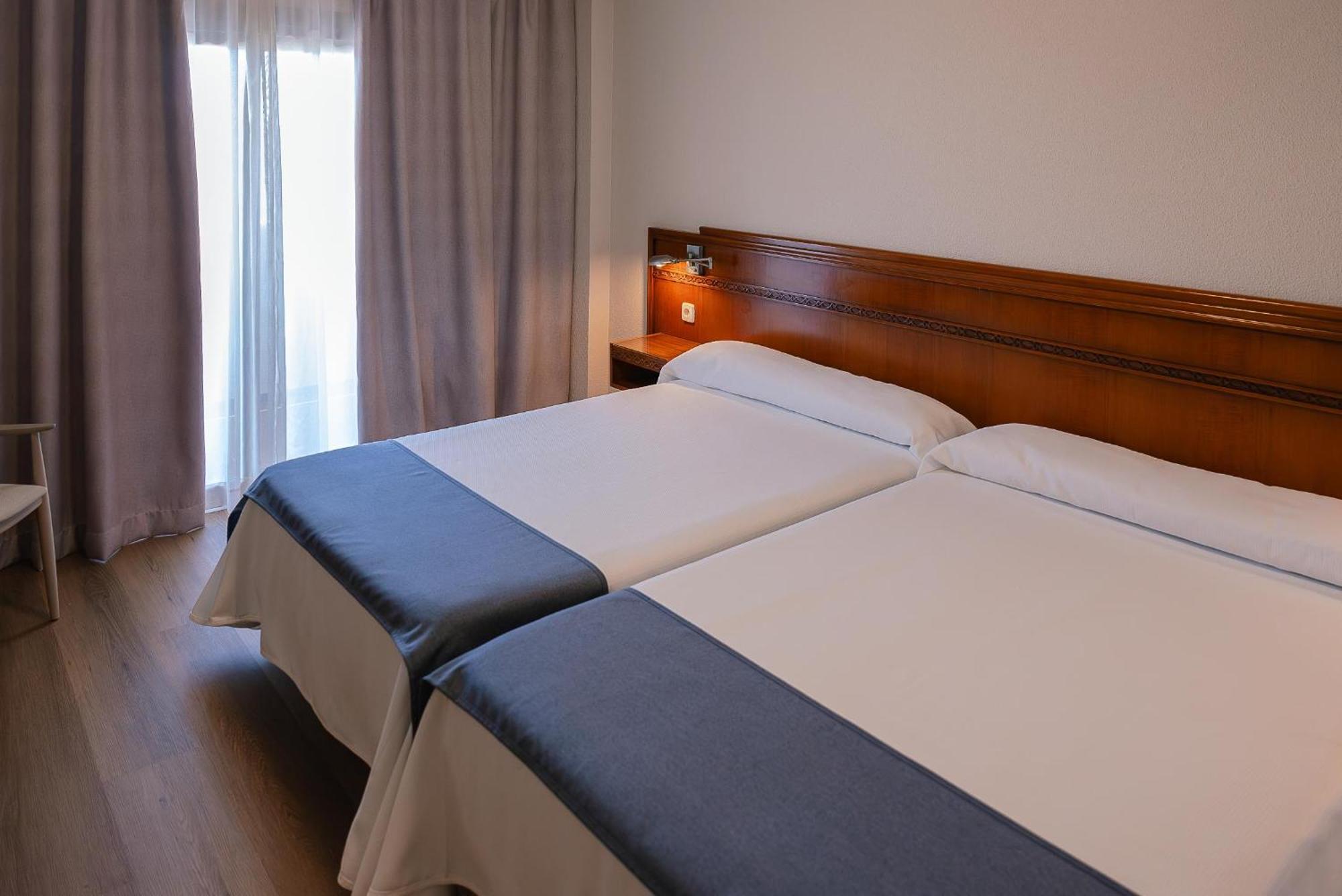 Port Europa Hotel Calpe Exterior photo
